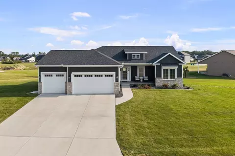 493 Mason Dr, Riverdale, IA 52722