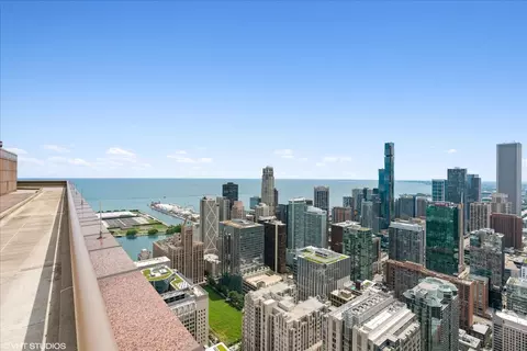 View/Area - 161 E Chicago Ave #33C, Chicago, IL 60611 photo 4 of 5