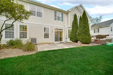 Exterior - 2634 Williamsburg Dr, Algonquin, IL 60102 photo 3 of 5
