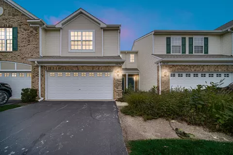 Exterior - 2634 Williamsburg Dr, Algonquin, IL 60102 photo 5 of 5