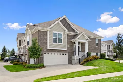 Exterior - 4450 Monroe Ct, Naperville, IL 60564 photo 2 of 4