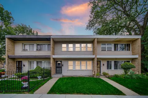 2303 E 100th St, Chicago, IL 60617