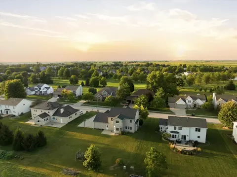 View/Area - 409 Whispering Pines Cc Ln, Normal, IL 61761 photo 4 of 5