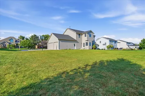 Exterior - 409 Whispering Pines Cc Ln, Normal, IL 61761 photo 4 of 6