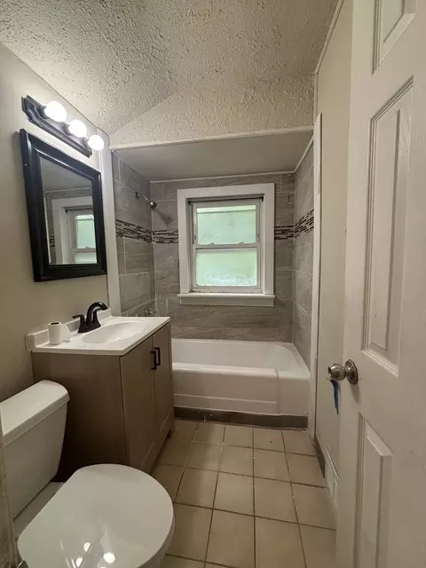 Bath - 2108 E 95th Pl, Chicago, IL 60617 photo 1 of 2