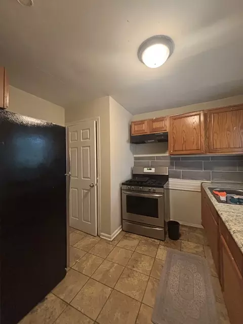 Kitchen - 2108 E 95th Pl, Chicago, IL 60617 photo 2 of 3