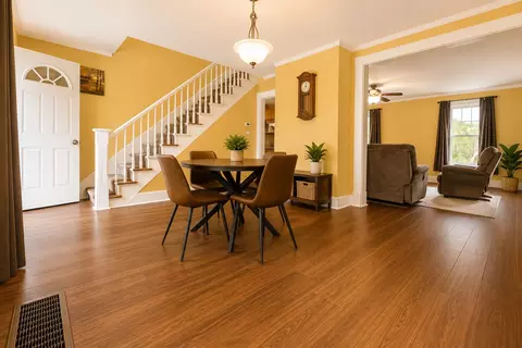 Dining - 810 Hemlock Ave, Dixon, IL 61021 photo 2 of 3
