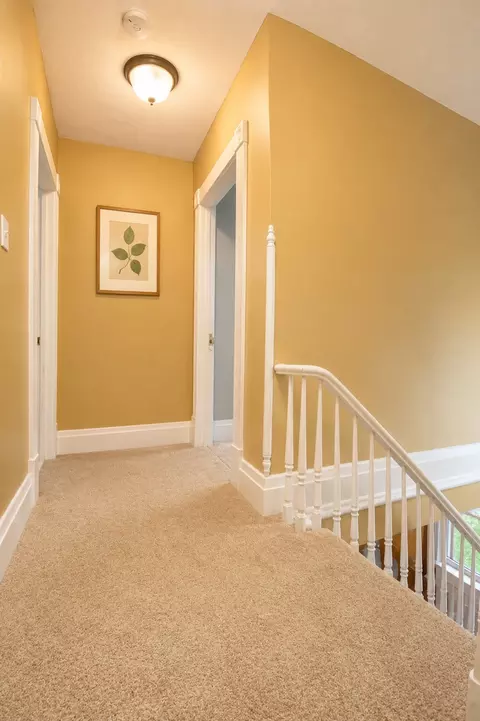 Entry Way - 810 Hemlock Ave, Dixon, IL 61021 photo 4 of 4