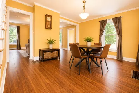 Dining - 810 Hemlock Ave, Dixon, IL 61021 photo 1 of 3