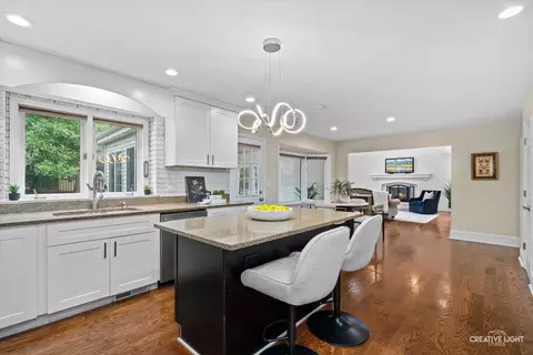 Kitchen - 615 E Bailey Rd, Naperville, IL 60565 photo 3 of 4