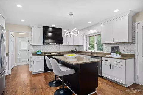 Kitchen - 615 E Bailey Rd, Naperville, IL 60565 photo 1 of 4