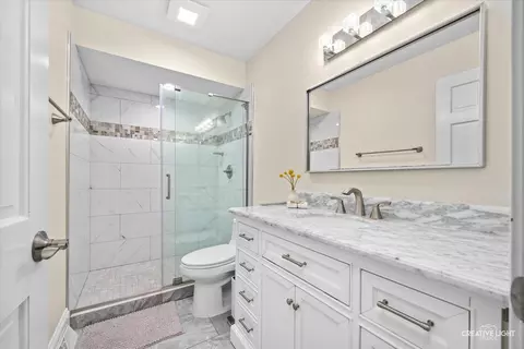 Bath - 615 E Bailey Rd, Naperville, IL 60565 photo 4 of 5