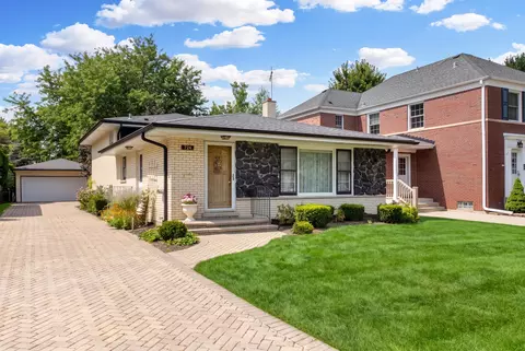 724 S Chester Ave, Park Ridge, IL 60068