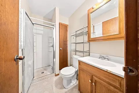 Bath - 1120 Joel Ave, Aurora, IL 60505 photo 1 of 3