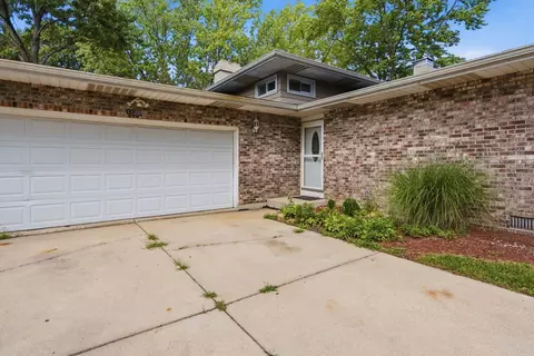 Exterior - 1120 Joel Ave, Aurora, IL 60505 photo 2 of 6