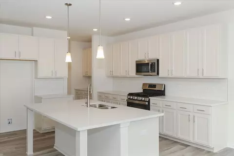 Kitchen - 12951 S Platte Trl, Plainfield, IL 60585 photo 2 of 4