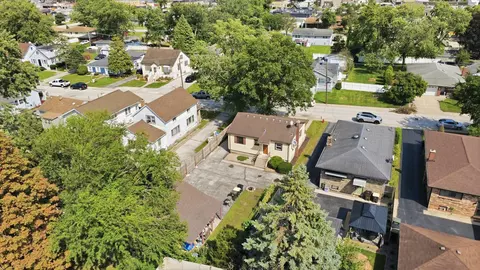 View/Area - 17946 Hickory St, Lansing, IL 60438 photo 4 of 5