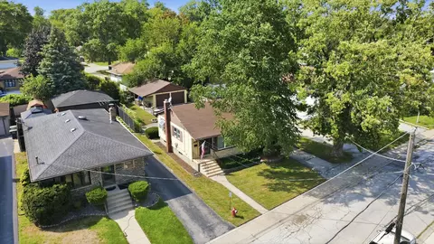 View/Area - 17946 Hickory St, Lansing, IL 60438 photo 2 of 5