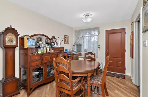 Dining - 964 S 3rd Ave, Des Plaines, IL 60016 photo 1 of 1