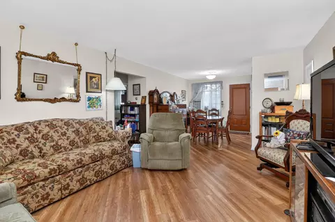 Living - 964 S 3rd Ave, Des Plaines, IL 60016 photo 2 of 2