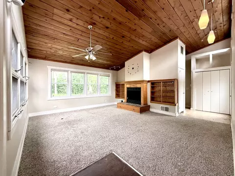 Living - 54 Monee Rd, Park Forest, IL 60466 photo 1 of 6