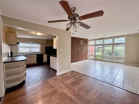 Living - 54 Monee Rd, Park Forest, IL 60466 photo 4 of 6