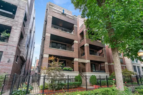 722 W Aldine Ave #3W, Chicago, IL 60657