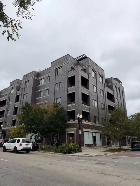 4802 N Bell Ave #503, Chicago, IL 60625