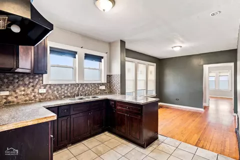 610 E 87th Pl, Chicago, IL 60619 photo 4