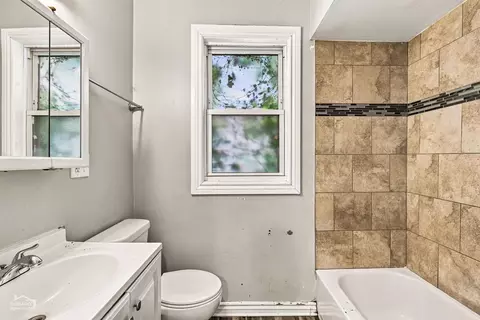 610 E 87th Pl, Chicago, IL 60619 photo 8