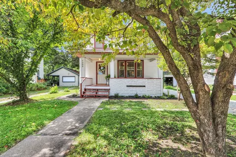 1203 S Race St, Urbana, IL 61801