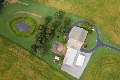 View/Area - 4202 Walnut Ln, Junction, IL 62954 photo 2 of 4