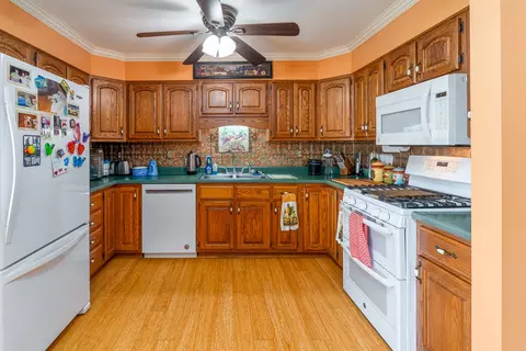 Kitchen - 4202 Walnut Ln, Junction, IL 62954 photo 2 of 2