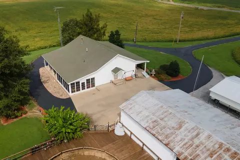 Other - 4202 Walnut Ln, Junction, IL 62954 photo 6 of 16