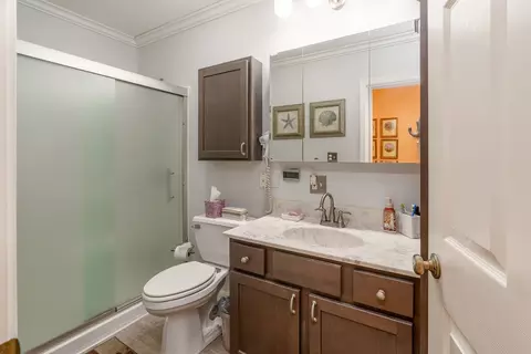 Bath - 4202 Walnut Ln, Junction, IL 62954 photo 1 of 2