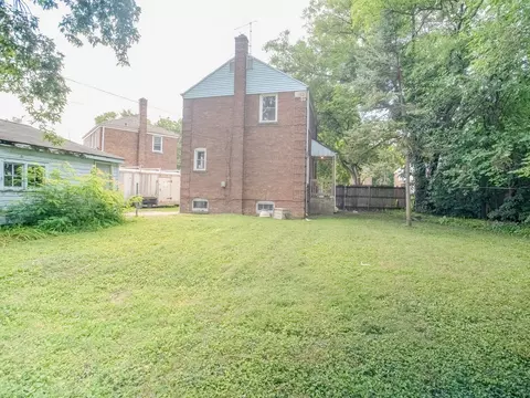 Exterior - 250 E 143rd St, Dolton, IL 60419 photo 3 of 3