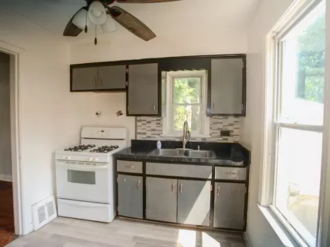 Kitchen - 250 E 143rd St, Dolton, IL 60419 photo 1 of 2