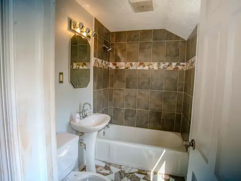 Bath - 250 E 143rd St, Dolton, IL 60419 photo 1 of 1