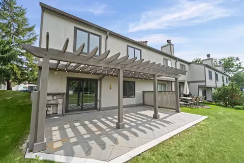 Exterior - 107 Honeysuckle Ct, Rolling Meadows, IL 60008 photo 2 of 2