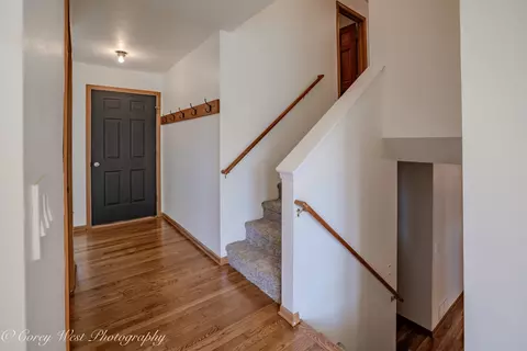 Entry Way - 409 Hickory Dr, Davis Junction, IL 61020 photo 2 of 3