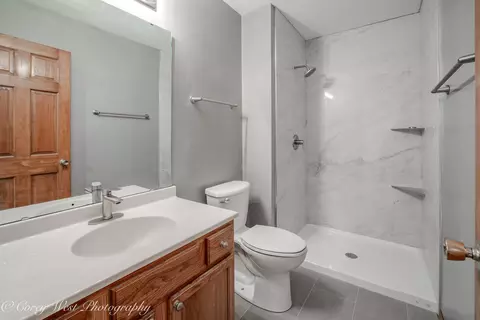 Bath - 409 Hickory Dr, Davis Junction, IL 61020 photo 2 of 4