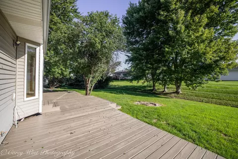 Exterior - 409 Hickory Dr, Davis Junction, IL 61020 photo 7 of 8