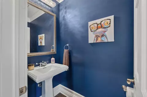 Bath - 110 Rolling Knolls Ave, Elgin, IL 60120 photo 1 of 5