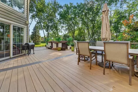 Exterior - 110 Rolling Knolls Ave, Elgin, IL 60120 photo 7 of 16