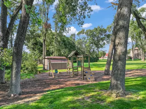 Exterior - 110 Rolling Knolls Ave, Elgin, IL 60120 photo 14 of 16