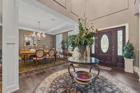 Entry Way - 110 Rolling Knolls Ave, Elgin, IL 60120 photo 1 of 6