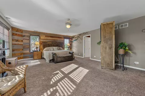 Bedroom - 110 Rolling Knolls Ave, Elgin, IL 60120 photo 2 of 5