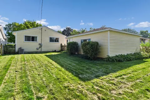 Exterior - 1111 Dawes Ave, Wheaton, IL 60189 photo 2 of 4