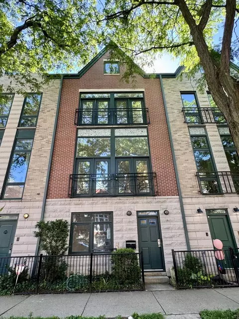 1107 N Wolcott Ave, Chicago, IL 60622