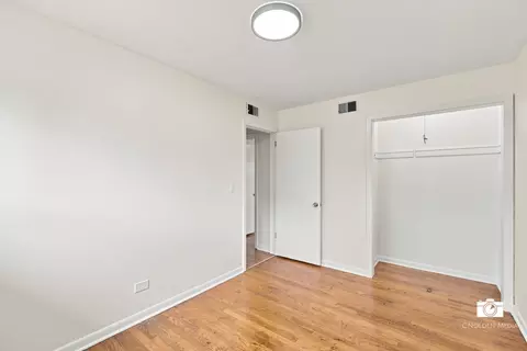 Bedroom - 599 N Willow Rd, Elmhurst, IL 60126 photo 3 of 8